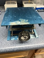 Fisher Scientific S63082  Lab Jack 8 x 8 in. Plate Adjustable to 11 in. Height