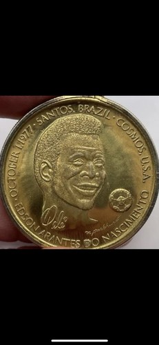 Pele soccer player coin - Picture 1 of 2