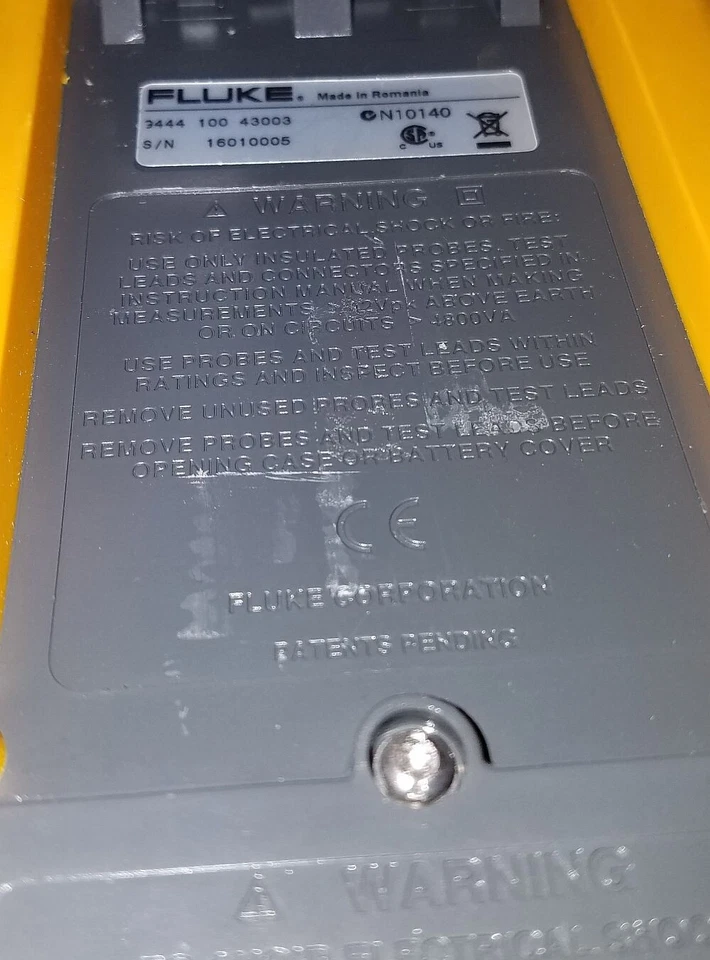 FLUKE 43B ANALIZADOR DE CALIDAD ELÉCTRICA ¡Solo!  SIN ADAPTADOR DE CORRIENTE AC SIN CABLES SIN ESTUCHE Foto 4 de 4
