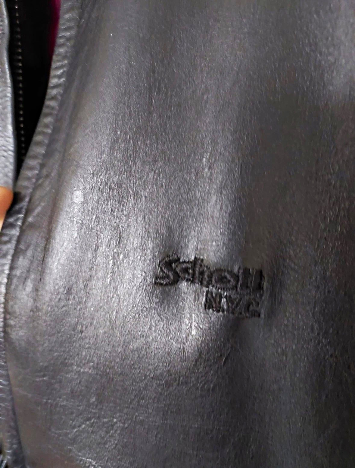 Schott NYC Men's Motorcycle Jacket Black Leather Zip Short Point Collar Size L