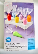WILTON DECORATING ICING BAG HOLDER STAND ORGANIZER