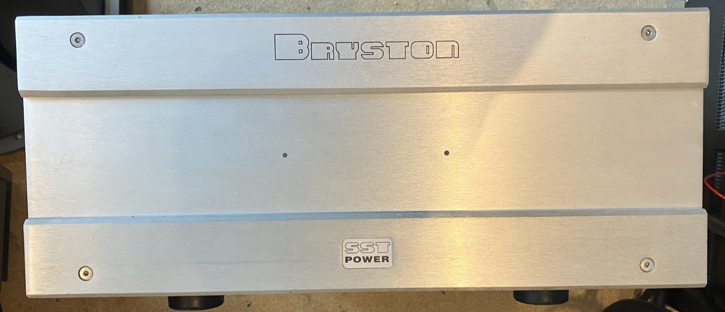 UPDATED *** Bryston 14B SST silver 17 inch front uk version