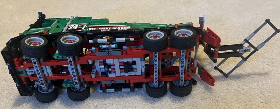 LEGO Technic Service Truck 42008 In 2013 Used Retired No Battery Box Or Motor - Image 4 of 4