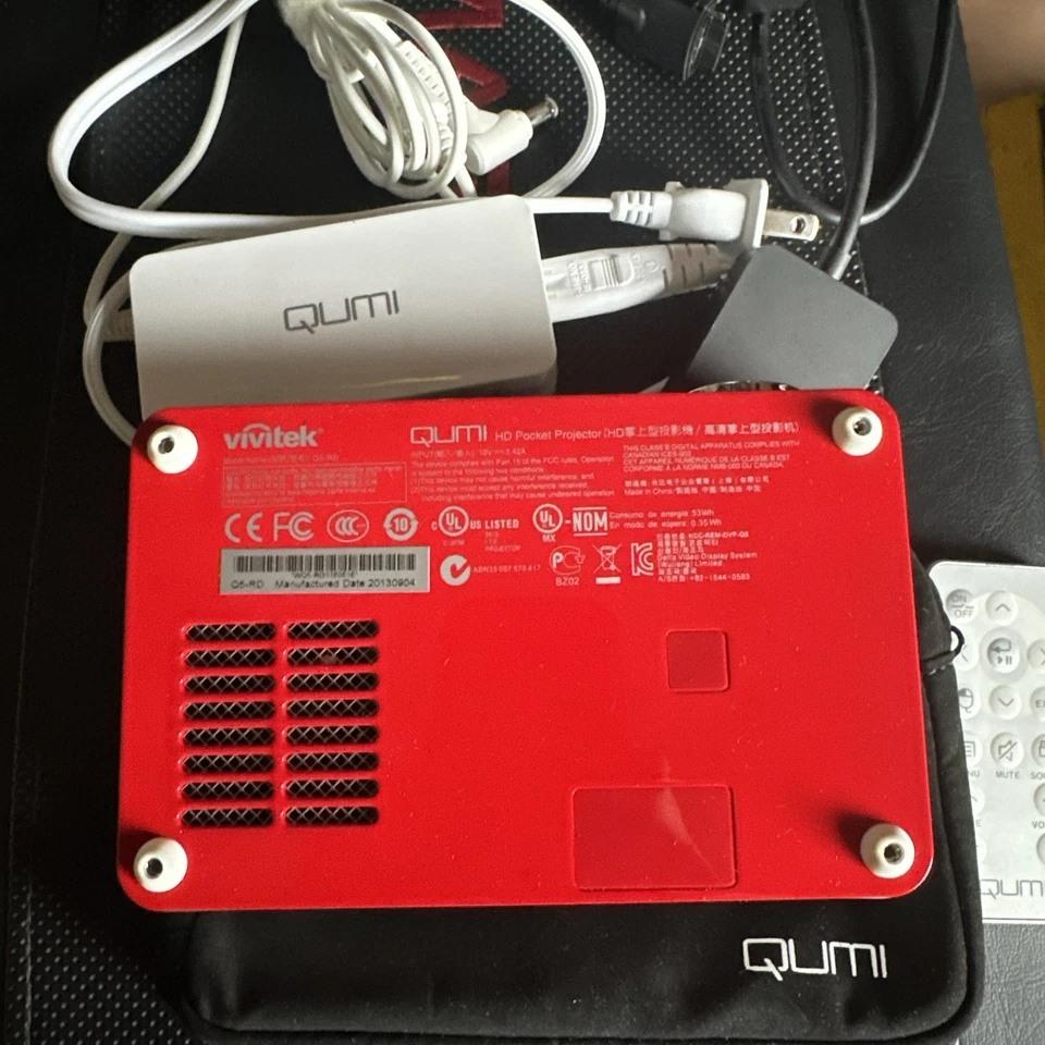 Vivitek Qumi HD Pocket Projector Q5 RD Red **EXCELLENT Condition - Image 4 of 4
