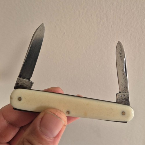 3 1/4" Joseph Rodgers 2-Blade Pen Knife, Cutlers to His Majesty