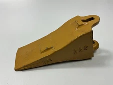 Duke 22S V-style Excavator 22 Series Bucket Tooth, Single, As Shown, No Hardware