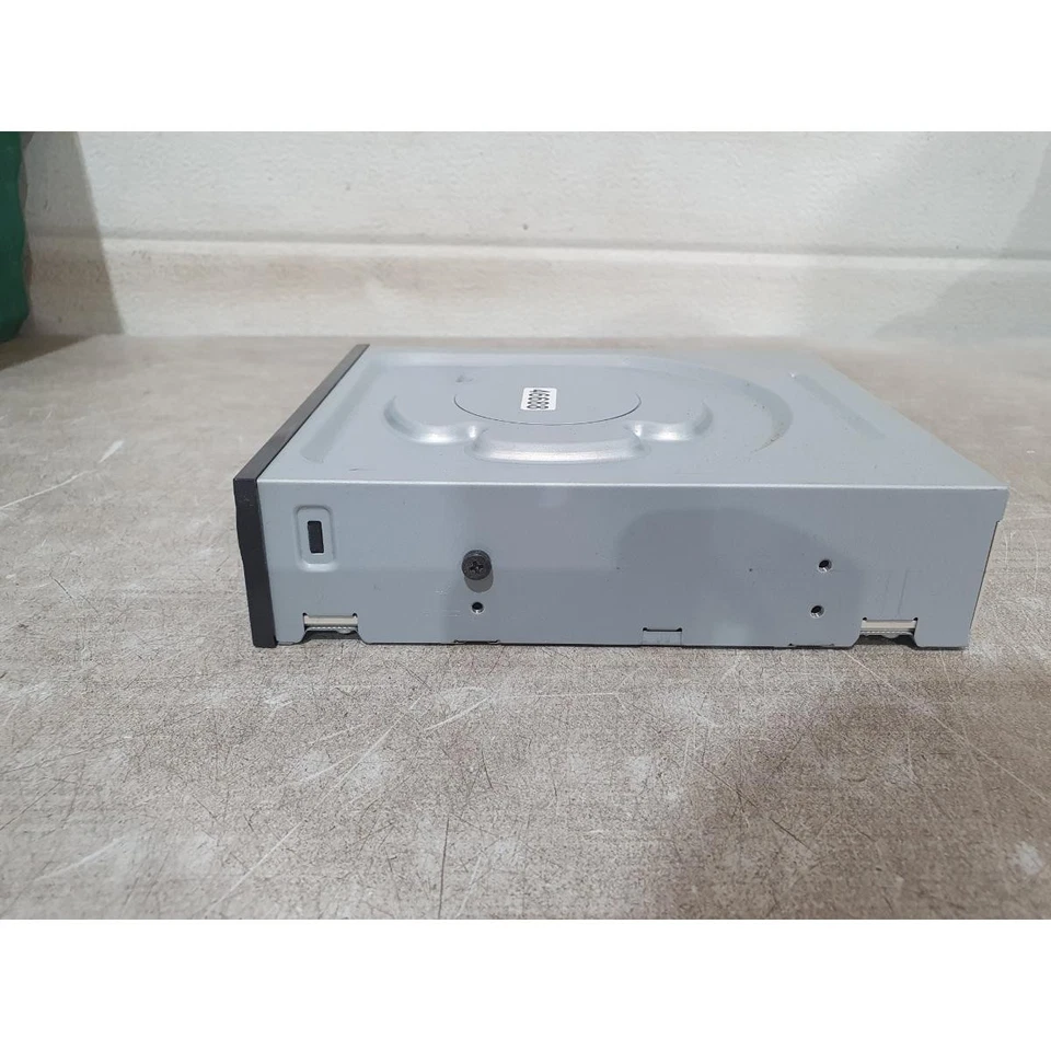 Lite-On iHAS124-19 B Internal DVD/CD Rewritable Drive Ultra Speed SATA for PC - Image 3 of 4