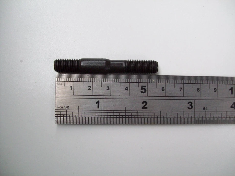 VW Golf Manifold Stud x25 06F103397 2007-2013 - Image 2 of 3