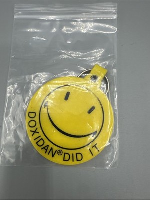 Drug Rep Key Chain  Doxidan Did It  Pharmaceuticals Yellow Smiley Face Some Wear