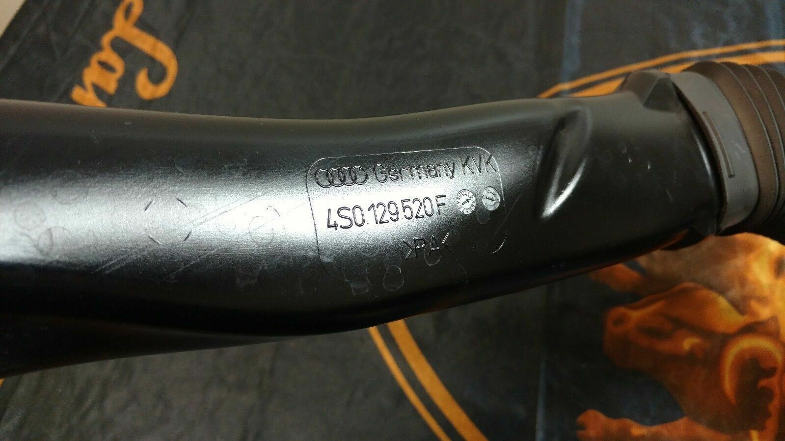  AUDI R8 4S3 4S9 REAR RIGHT PASSENGER AIR DUCT INTAKE OEM 4S0129520F 4S0129510B