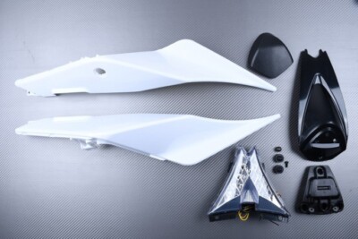 Heckschale unlackiert + Rücklicht klar für Aprilia RSV4 1000 RSV-4 2009-14