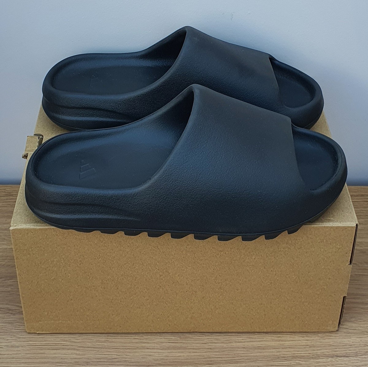 Adidas Originals Yeezy Slide Onyx * Size UK10 US10 * ( FAST
