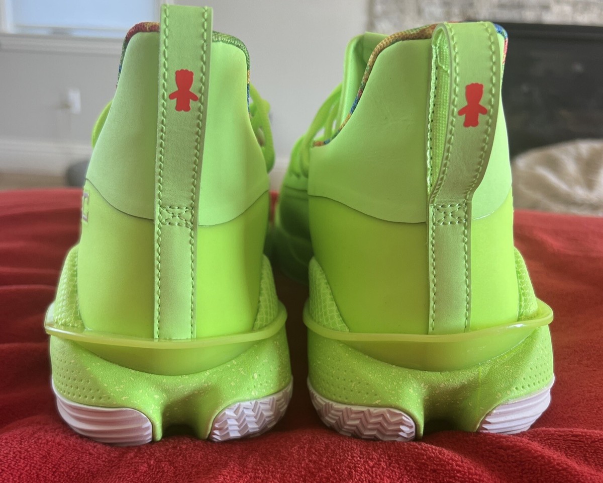 ケ*イ様 期間限定【中古・美品】CURRY12 ライトグリーン バスケットシュー NEW Under Armour Stephen Curry 7 X Sour Patch Kids Lime