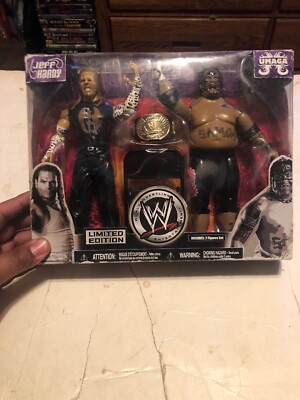 WWE Jakks Classic Superstars Exclusive Jeff Hardy vs Umaga Action Figure  2 Pack