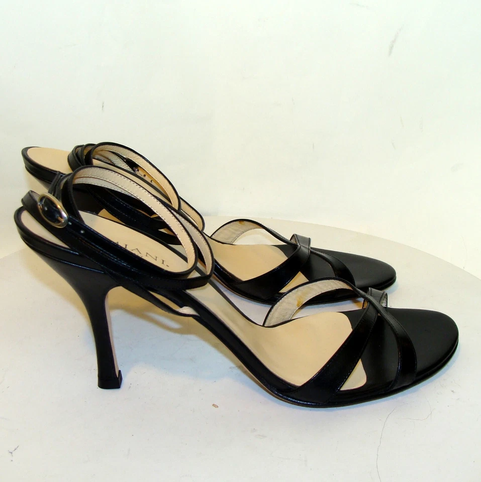 全新! LUMIANI 女式黑色皮革踝带凉鞋 10M A132 码 — 第 3/4 张图片