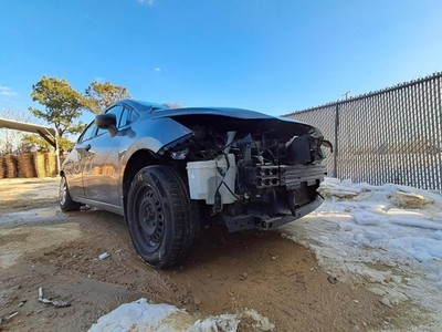 Used Automatic Transmission Shift Lever Assembly fits: 2020 Nissan Versa  Grade