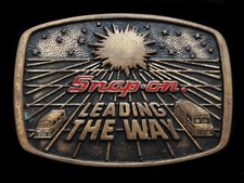 NF05108 VINTAGE 1988  SNAP-ON LEADING THE WAY  TOOLS SOLID BRASS BTS BUCKLE