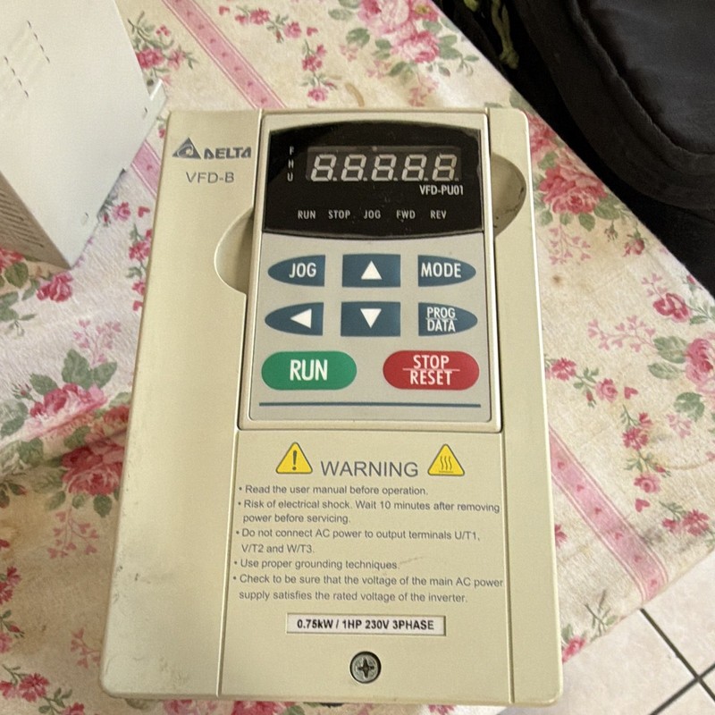 Delta VFD007B23A VFD Drive 0.75kW 1HP 200-240V 3-Phase Chassis