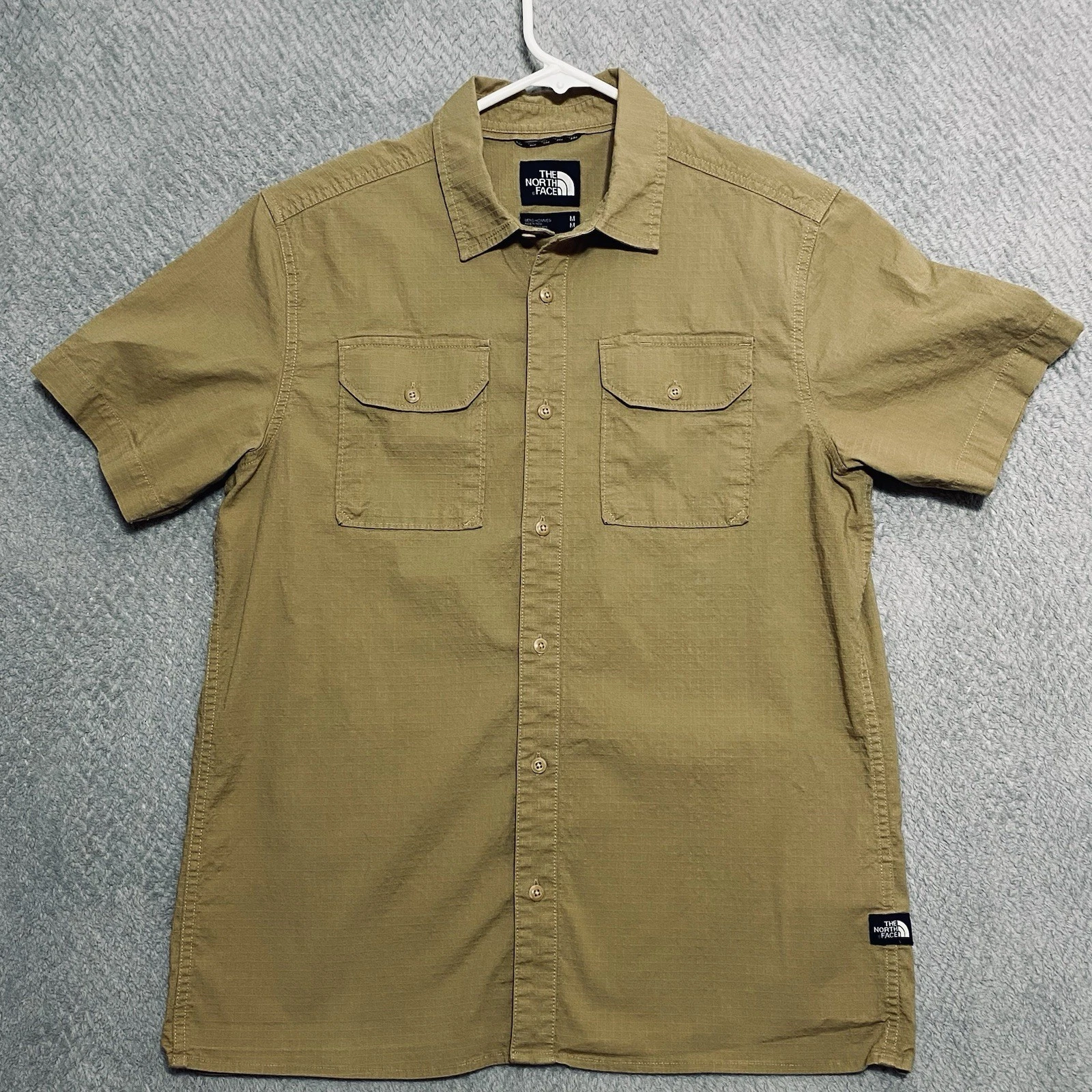 The North Face Shirt Ripstop Mens M Short Sleeve Button Up Tan Hiking Outdoor
Opens in a new window 