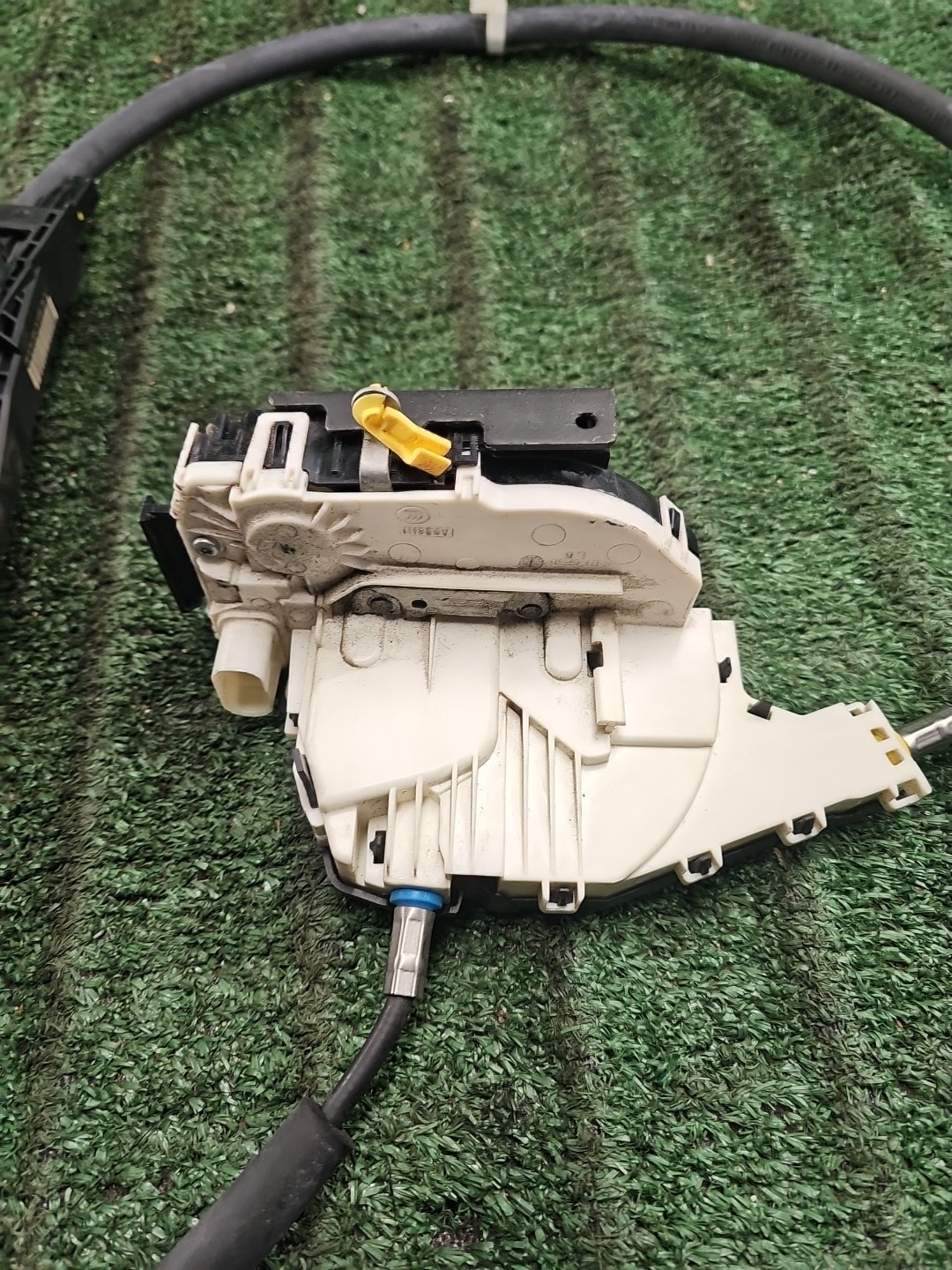 2014-2019 MASERATI GHIBLI LEFT DRIVER FRONT DOOR HANDLE LOCK LATCH ACTUATOR OEM