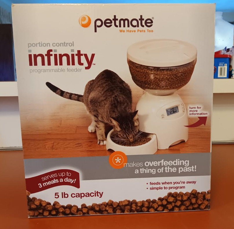 Petmate programmable feeder. Up to 3 portion controlled meal