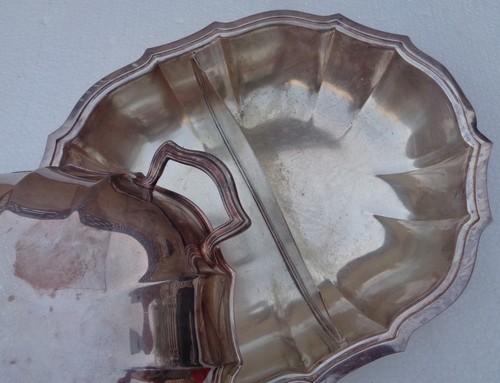 Dish Covered Divided Handled Chippendale International Silverplate 13x10x4” - Picture 8 of 8
