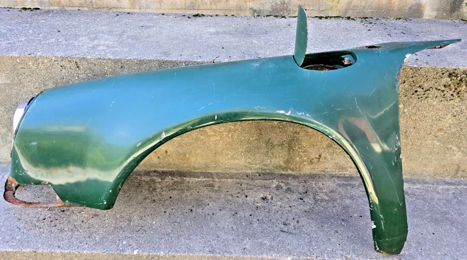 USED ORIGINAL GENUINE PORSCHE 911 912 LWB LEFT FRONT FENDER 1969-73 TURBO FLARE - Image 2 of 4
