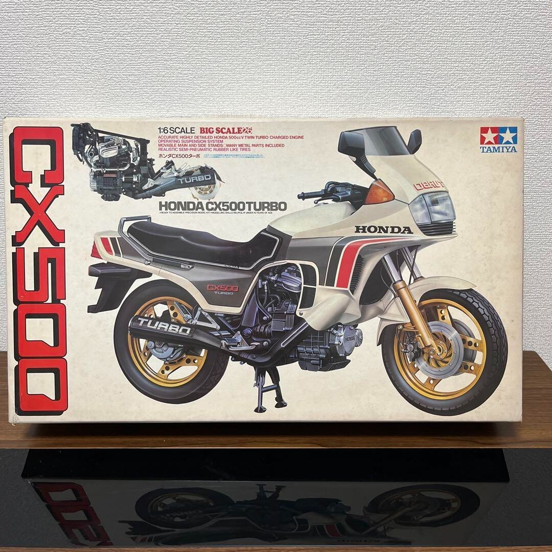 Tamiya CX500 Turbo Model Kit 1/6 Scale - Detailed Engine Tamiya CX500 Turbo Model Kit 1/6 Scale - Detailed Engine