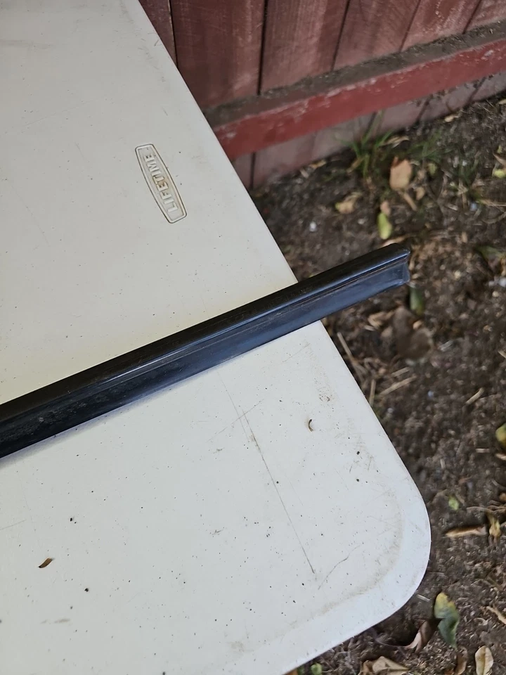 91 沃尔沃 240 244 轿车黑色前 D.S. 芬达装饰皮带线涡轮 — 第 2/4 张图片