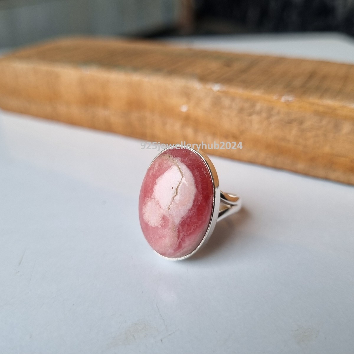 Siku 1070 VW Multivan Minibus - Volkswagen T5 - Dinosaure