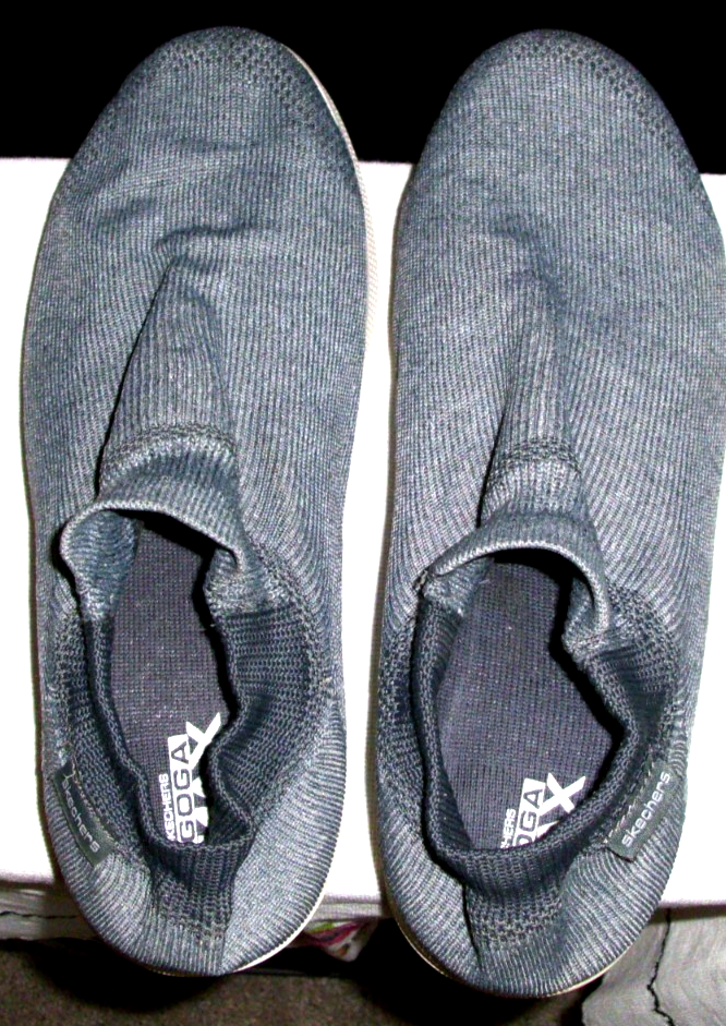 SKECHERS GOGA MAX GEN 5 Gray Knit Slip On Sneakers Shoes Women's Size 9.5