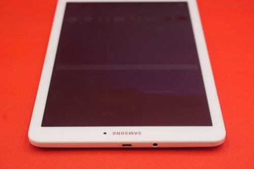 Samsung Galaxy TAB E SM-T560 9.6 WI-FI 8GB 1.5GB MB Android Tablet Damaged - Picture 4 of 11