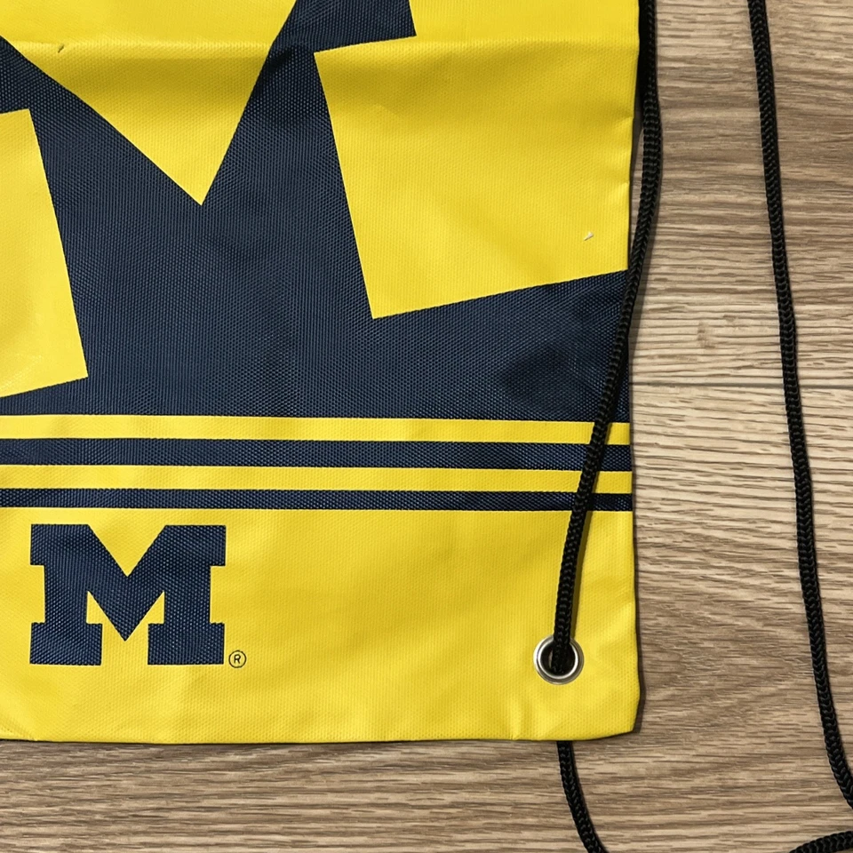 NEW Michigan Wolverines NCAA Drawstring Bag Backpack Cinch Book Sack (A49) - Image 2 of 4