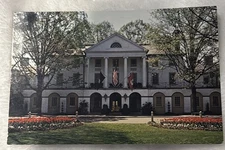 Vintage Picture Postcard of FAMOUS WILLIAMSBURG INN, WILLIAMSBURG, VIRGINIA