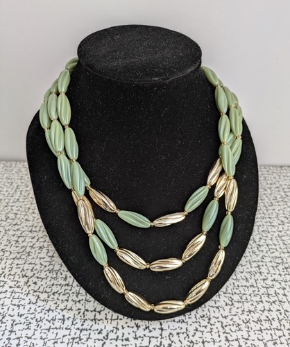 50s 60s Vintage Retro Green Gold Plastic Multistrand Bead Necklace Hong Kong - Picture 3 of 9