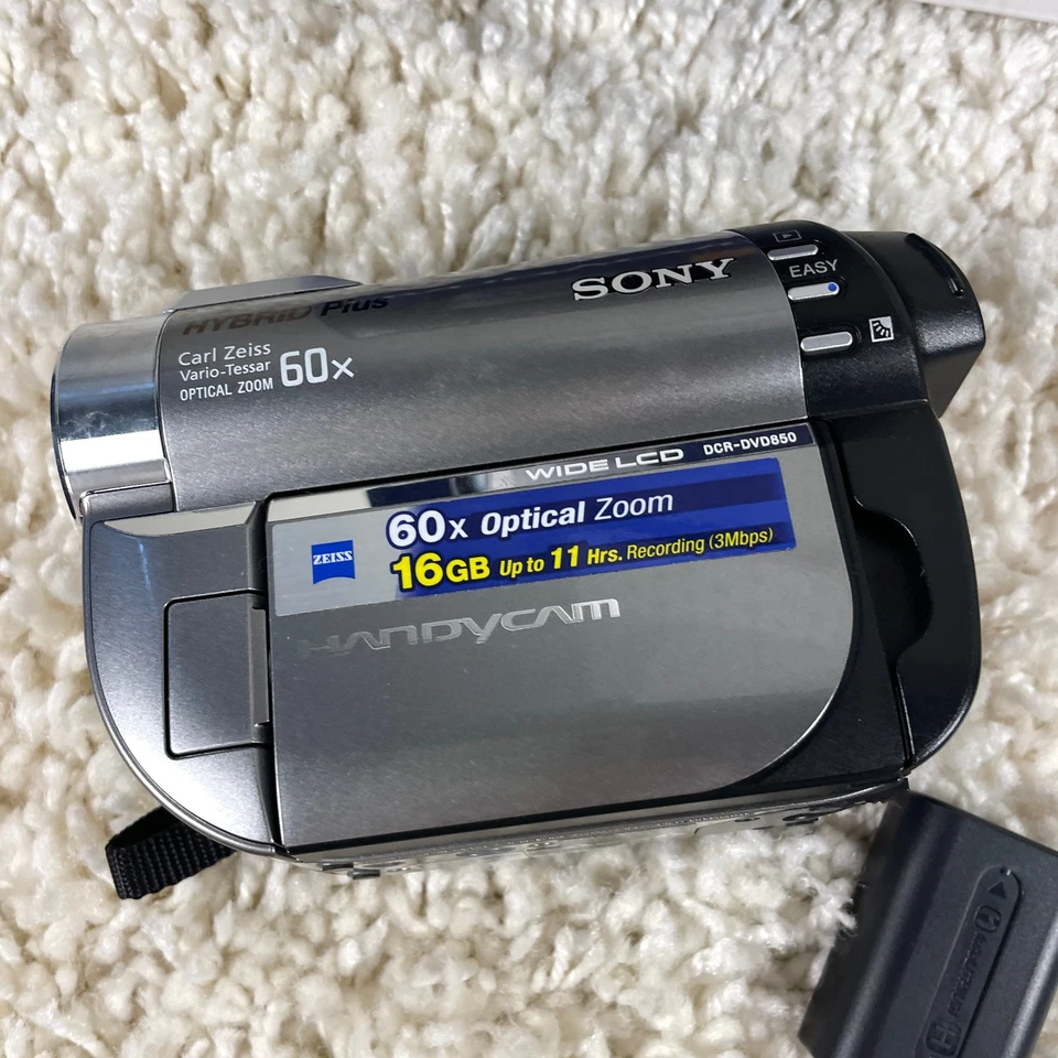 Sony Handycam Hybrid Plus DCR-DVD 850 60X Zoom Touch Screen Tested - Image 2 of 4