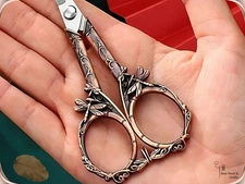 Elegant Metal Engraved Dragonfly Design Retro Antique Vintage Sewing Scissors