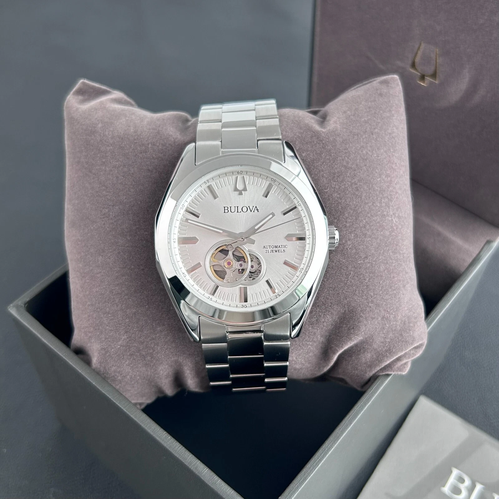 Bulova Surveyor 96A274 Silver Tone Dial Men's classic Automatic Chronograph 42mm