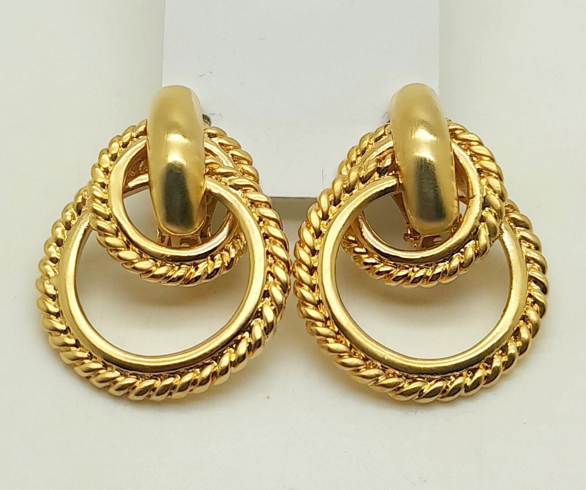 Big chunky Vintage style gold tone fashion jewelry clip  display picture 1