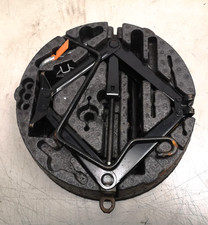 Opel Astra H Bordwerkzeug Wagenheber Abschleppöse Radschlüssel 13162851