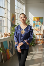 Authentic Japanese Kimono. Ornate Oriental Detailing Size .. Med