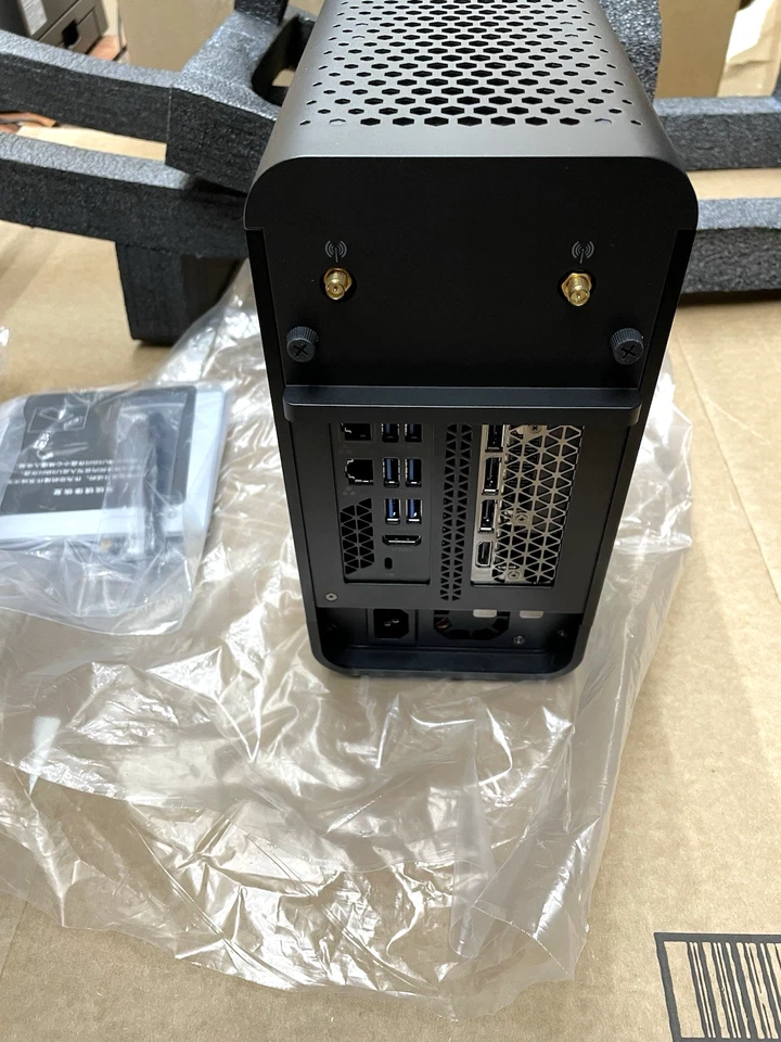 Zotac MAGNUS ONE Mini Gaming PC Intel i7-10700 16GB 1TB+512GB GeForce RTX 3070 - Image 4 of 4