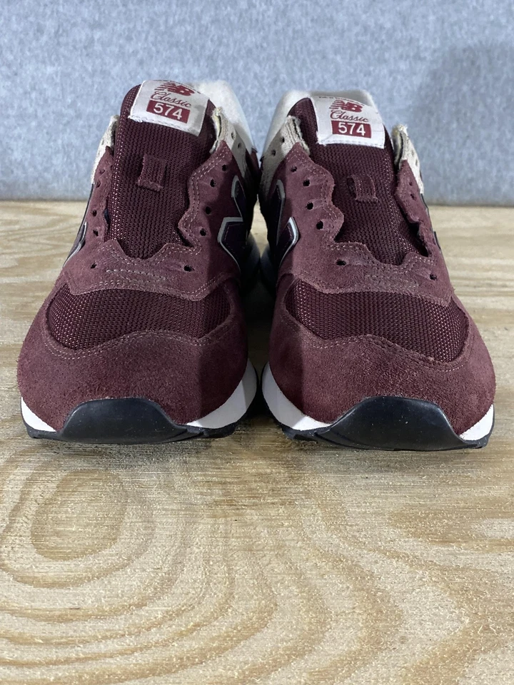 Новый баланс туфли мужчин 10,5 бордовая замша 574 V2 классический работает повседневные кроссовки - Изображение 3 из 4