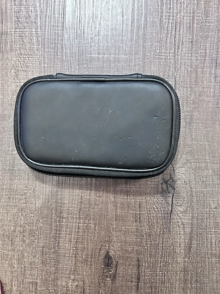 Estuche de viaje Pokèmon blanco y negro suave con cremallera Nintendo DS 2011 Oshawott Snivy Tepig Foto 3 de 3