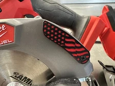 Milwaukee 2833 & 2834 Circular Saws - Dust Port Deflector Cover Block v2