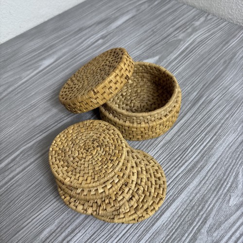 Vintage Round Woven Basket With Lid And Set Of 6 Woven Coasters - Picture 2 of 10