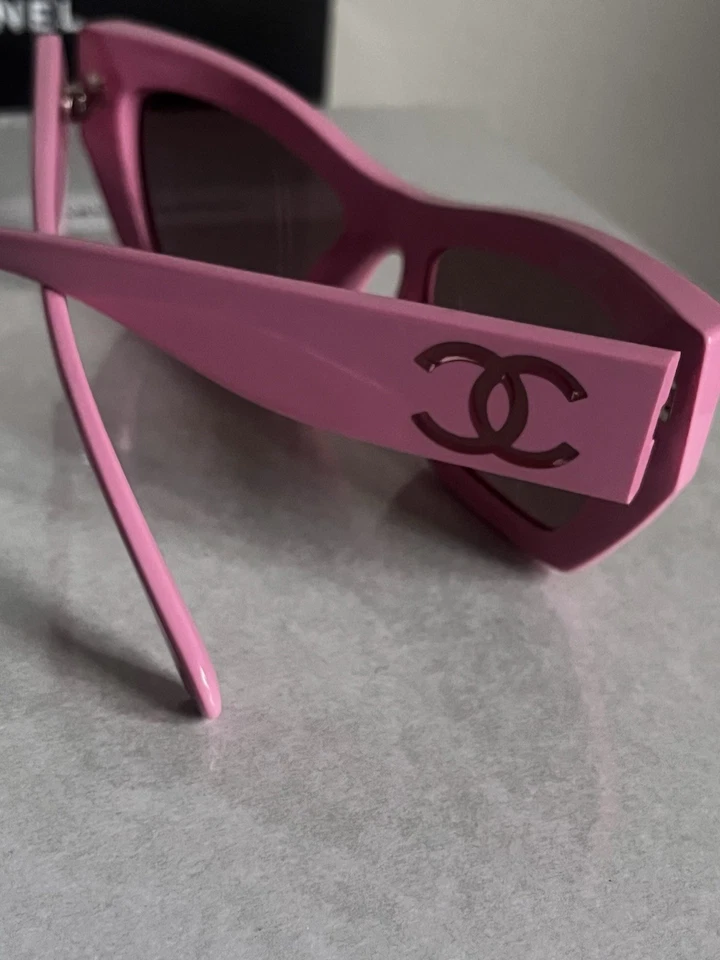 GAFAS DE SOL CHANEL | BARBIE ROSA Foto 3 de 4