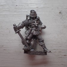 Citadel Warhammer 80s Empire AD&D TSR ADD6 Paladin with Longsword B