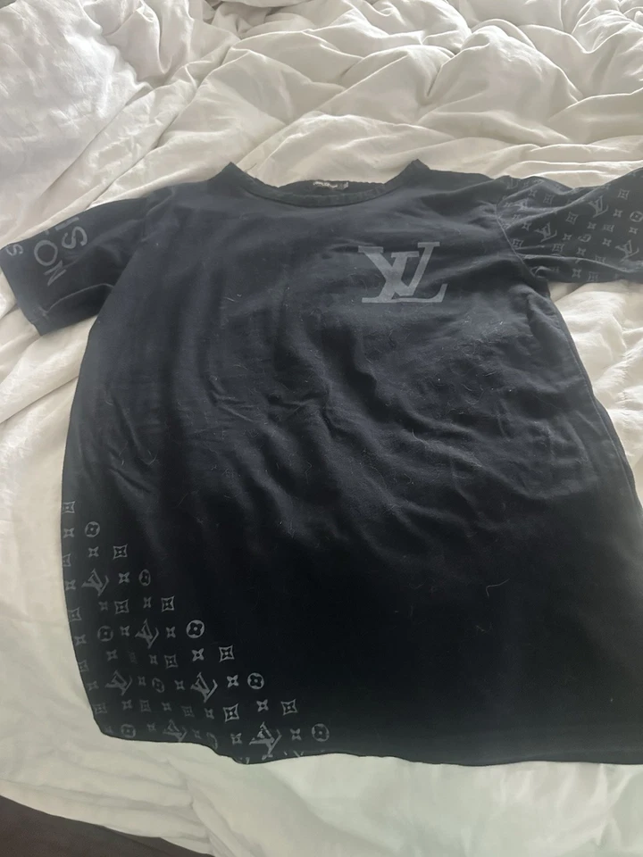 Camiseta para mujer Louis Vuitton Paris estampada, monograma degradado XXL. Foto 2 de 4