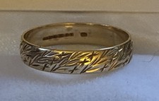 Vintage 9ct Gold Patterned Wedding Band 9 Carat Gold Ring Size P to P 1/2
